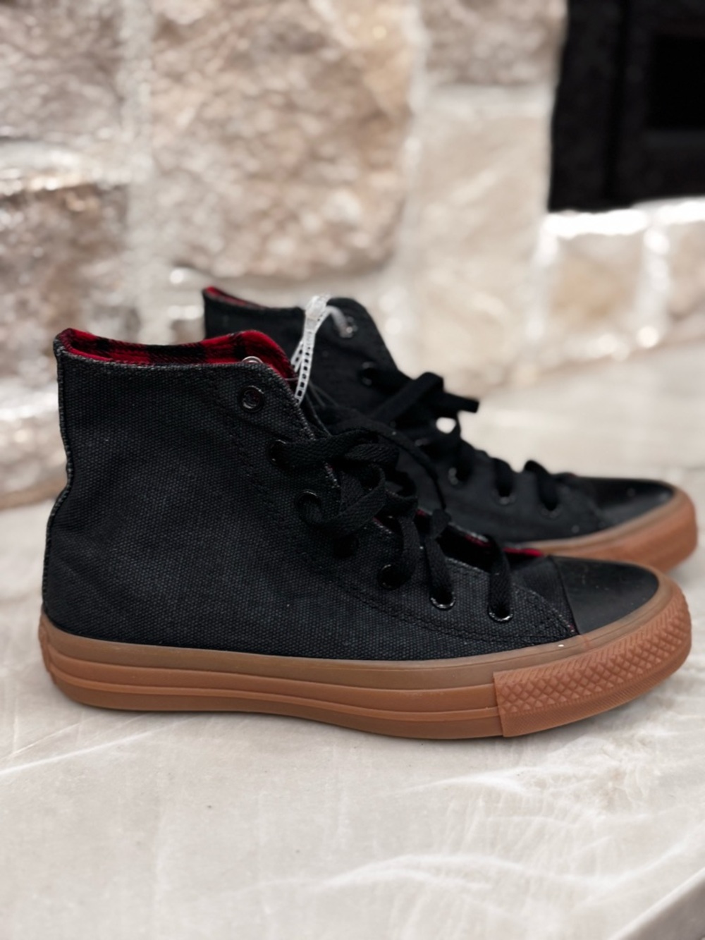 Converse Chuck Taylor black gum All Star Hi Dark MatterA12434c boys girls 4 new